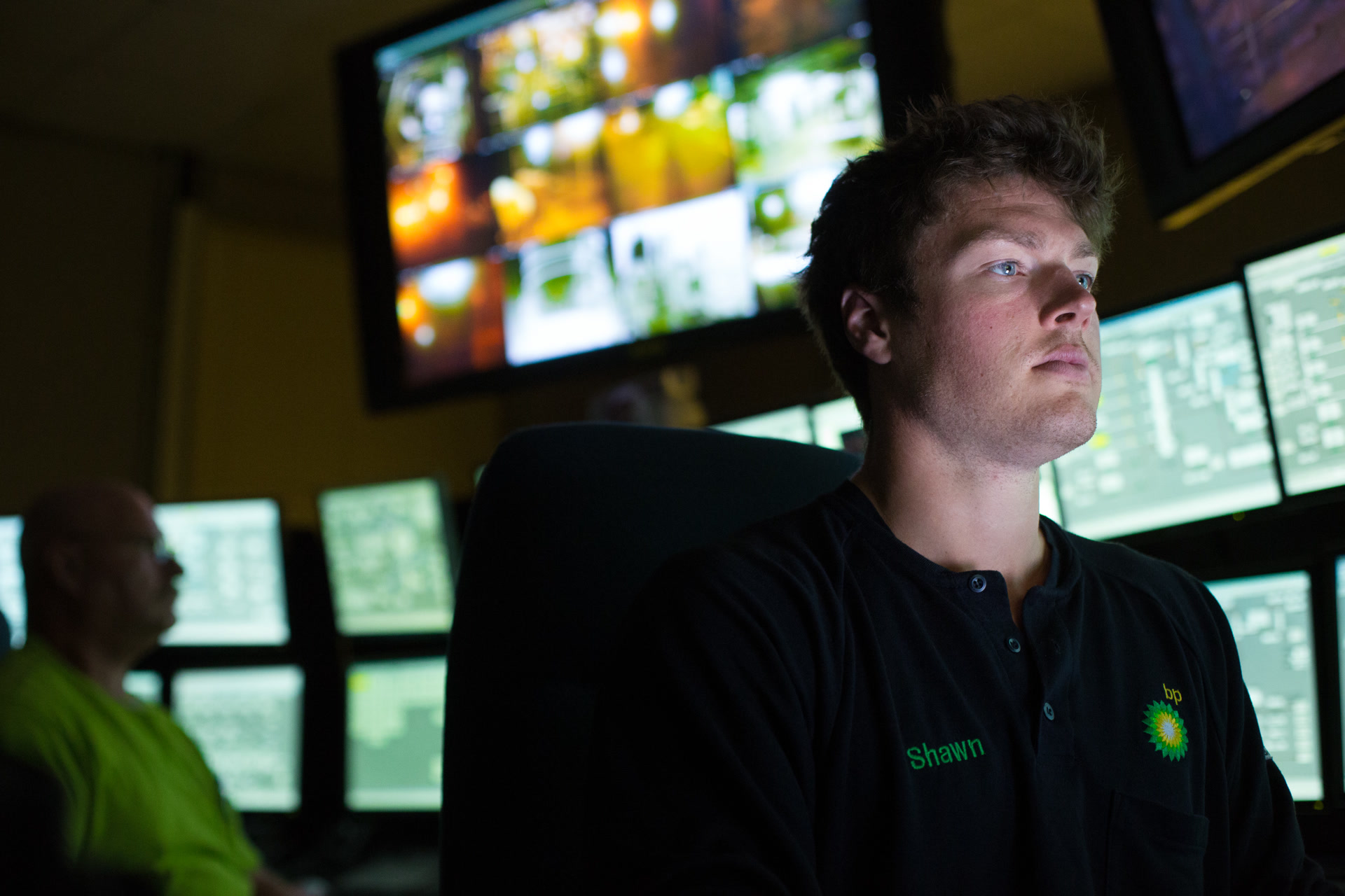 BP control room operator monitoring screens